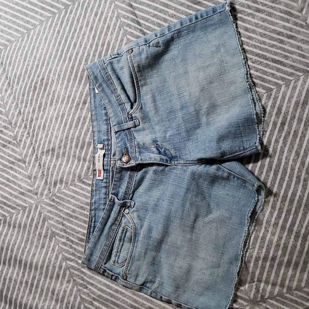 Levi Shorts (9)